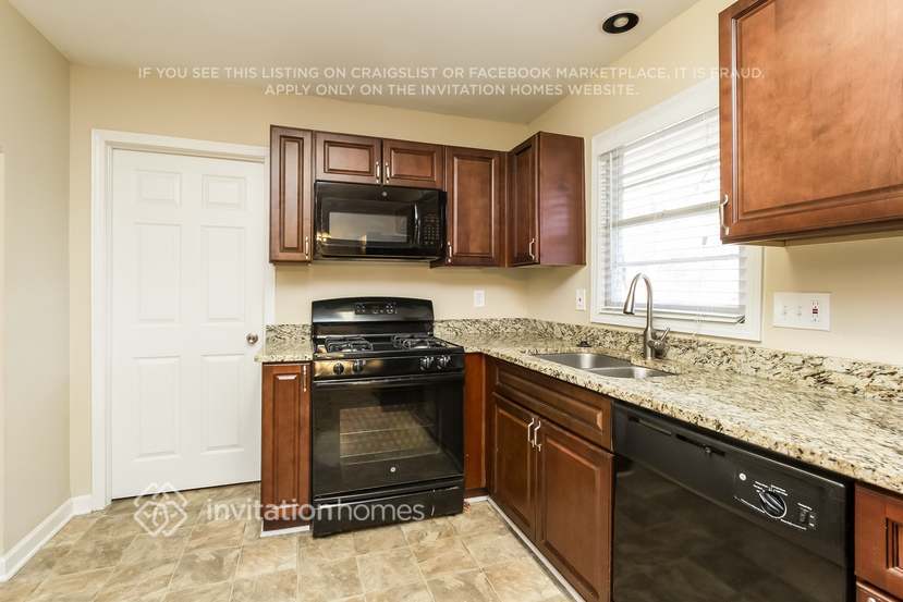 Building Photo - 171 Upshaw Dr