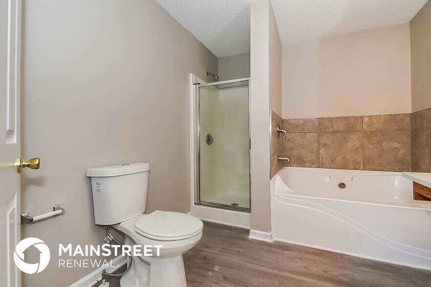 Building Photo - 3146 Redwood Run