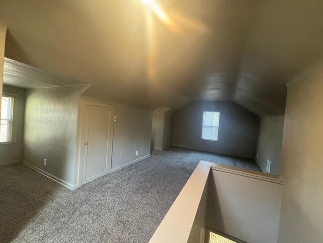 Building Photo - 21505 Bennett St