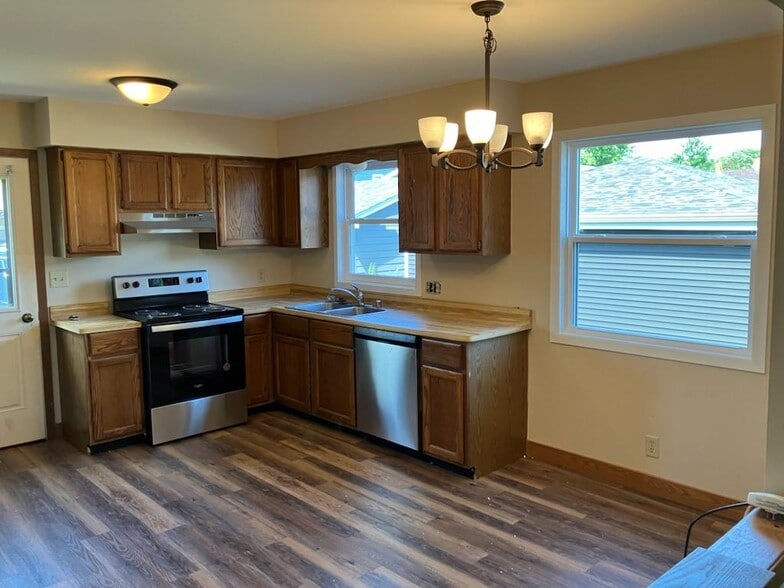 Building Photo - 138 Marcella St