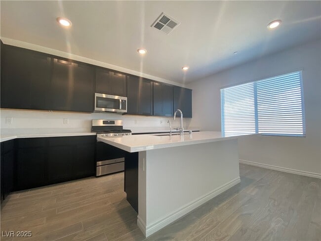 Building Photo - 8846 Sasquatch Run Ave