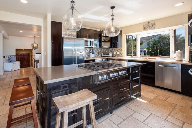 Building Photo - Spectacular View Home for Lease in Bel Air Knolls