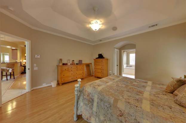 Building Photo - 9945 Rail Cir
