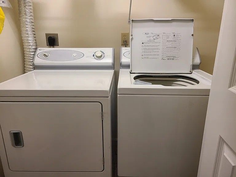 Building Photo - 8 Melissa Way