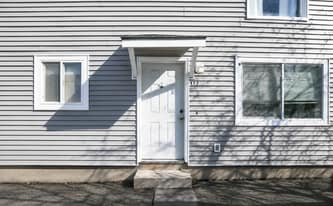 Building Photo - 452 N Van Buren St
