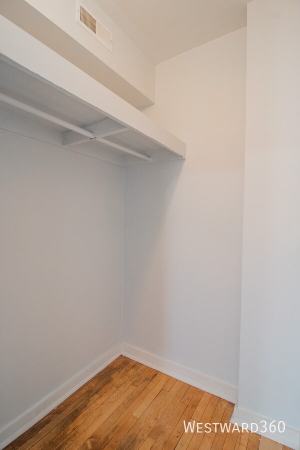 Building Photo - 1141 S Francisco Ave