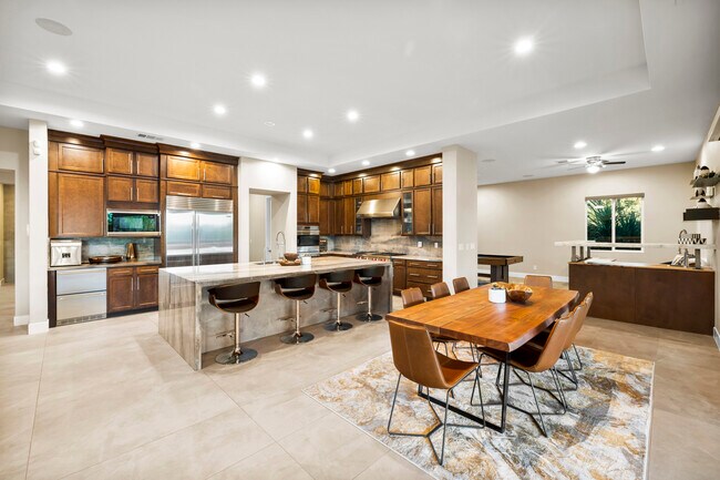 Building Photo - 8396 Sweetwater Creek Way