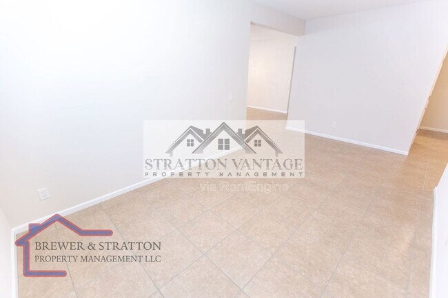 Building Photo - 2028 E Brooklyn Dr