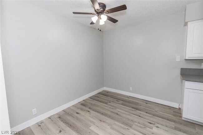 Building Photo - 3151 N Soaring Gulls Dr