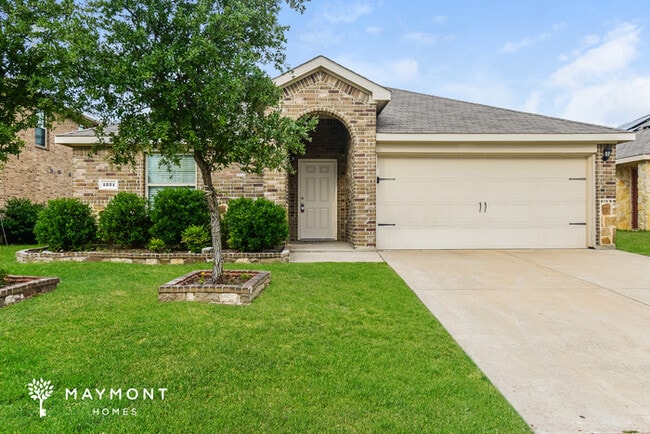 Building Photo - 1321 Basswood Ln