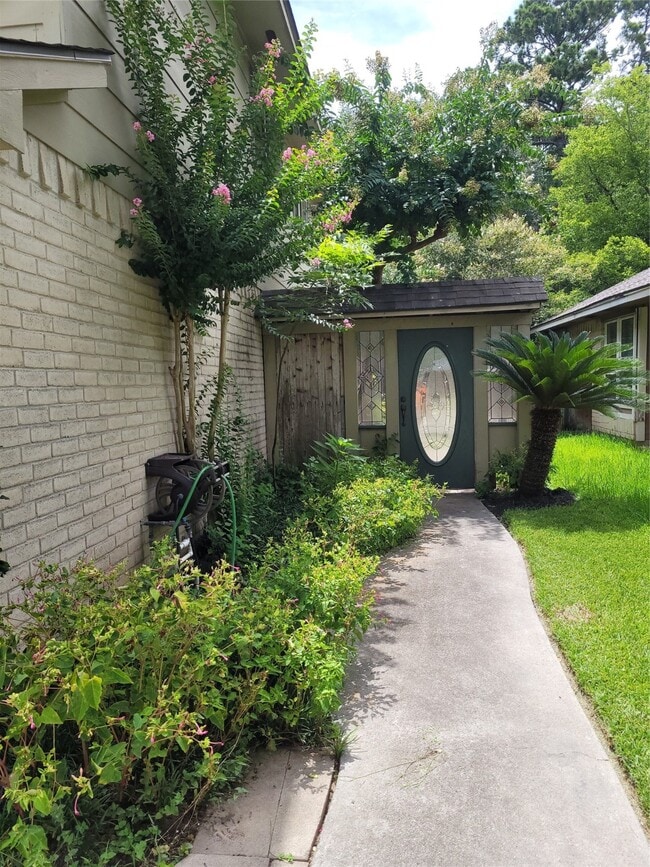 Building Photo - 21515 Nottinghill Dr