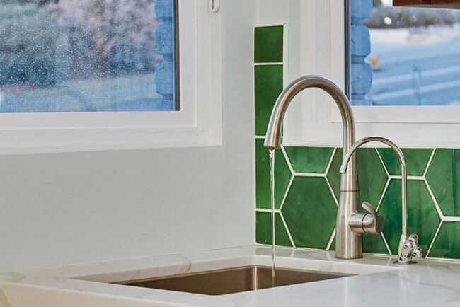 Building Photo - 3 Bedroom Home with Ocean Views in Point Loma