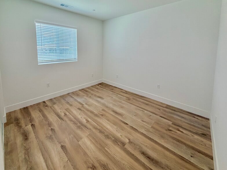 Building Photo - 6991 Del Rosa Ave