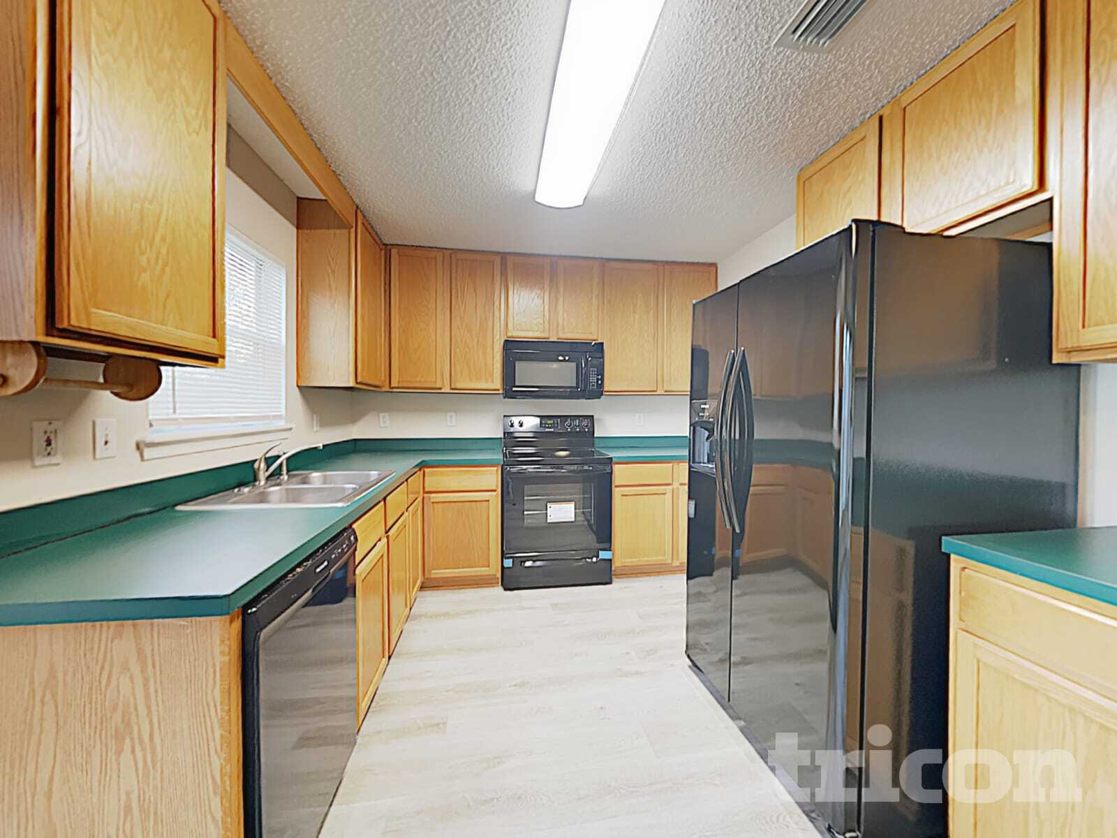 Building Photo - 585 Fallen Timbers Dr