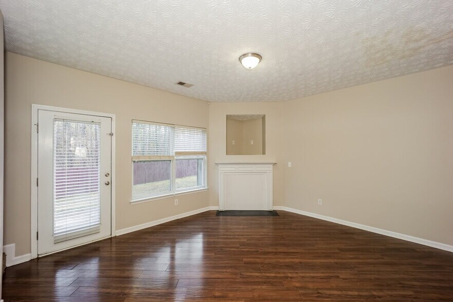 Building Photo - 2344 Bigwood Trl