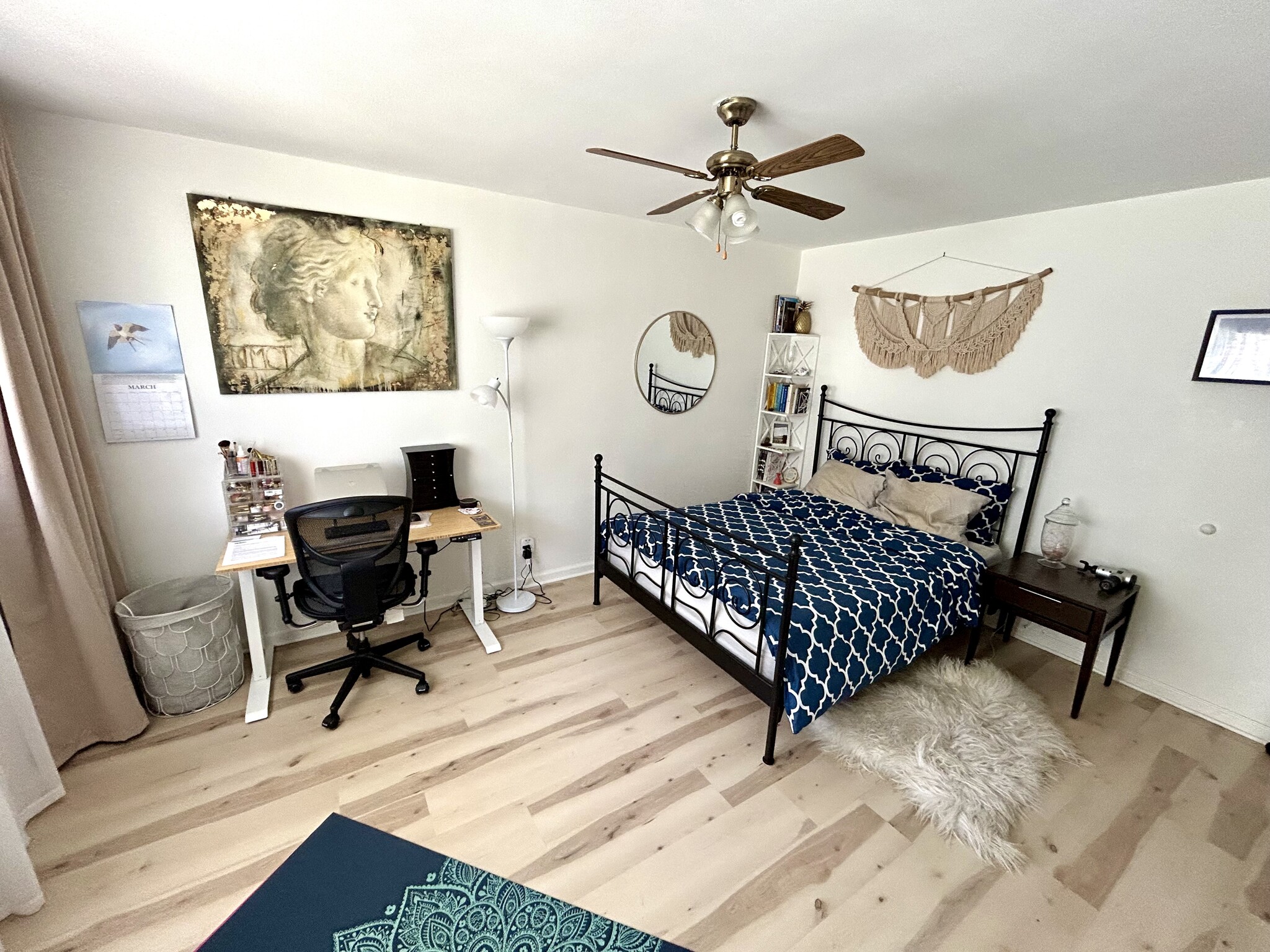 Building Photo - 800 N Eucalyptus Ave