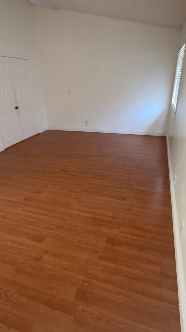 Building Photo - 5855 Northpointe Ln