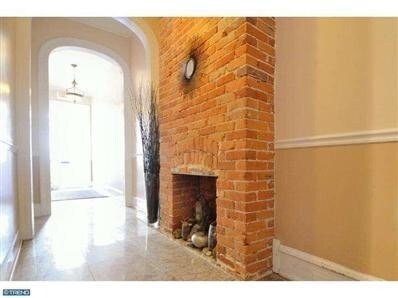 Historical brownstone residence - 250 S 23rd St