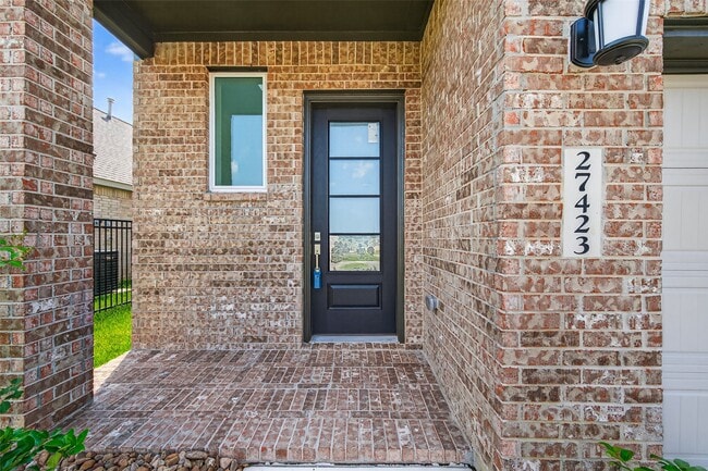 Building Photo - 27423 Sunterra Village Dr