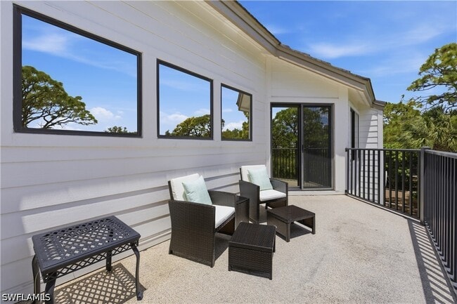 Building Photo - 27119 Oakwood Lake Dr