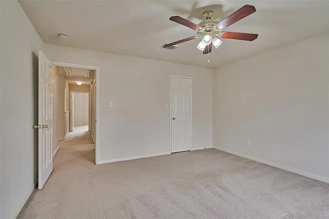 Building Photo - 511 Elm Ridge Dr