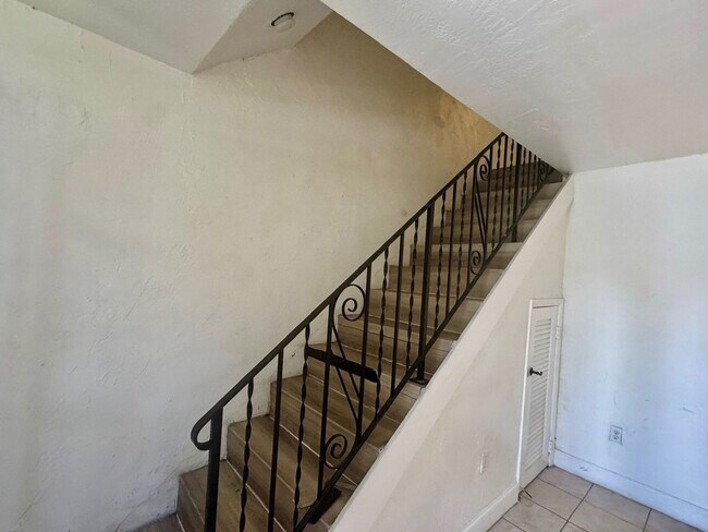 Building Photo - JKRK Miami - 1625