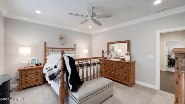 Building Photo - Enviable 4 bedroom and 3.5 bath home with 3 car garage available in North Commons