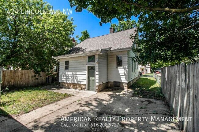 Building Photo - 424 Lincoln Ave NW