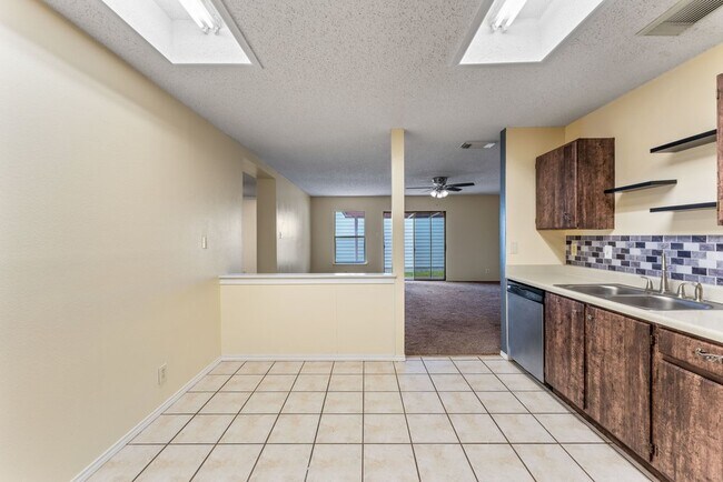 Building Photo - 6863 Cypress Mist Dr