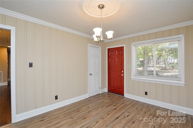 Building Photo - 15011 Woodstar Rd