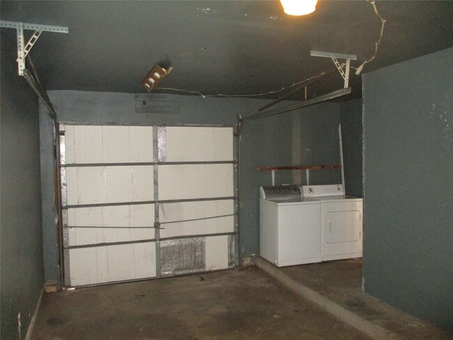 Building Photo - 7610 Lemma Dr