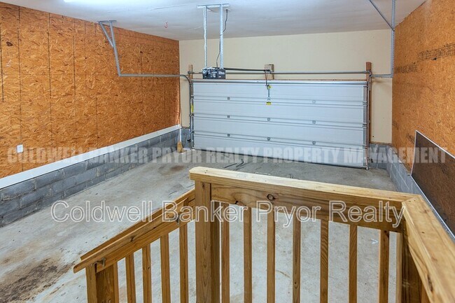 Building Photo - 8147 Karr St