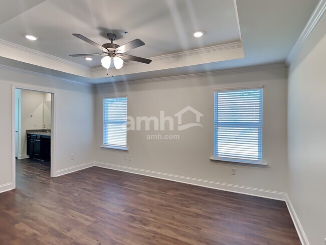 Building Photo - 800 Headland Wy