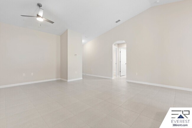 Building Photo - 34 Rosepetal Ln