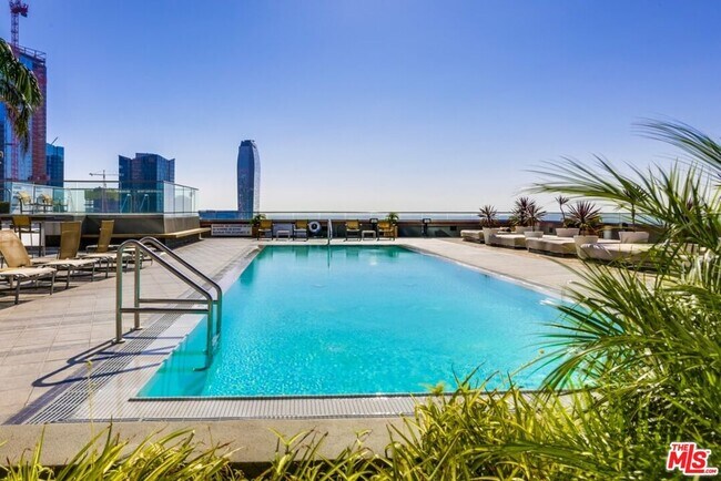 Building Photo - 1100 Wilshire Blvd