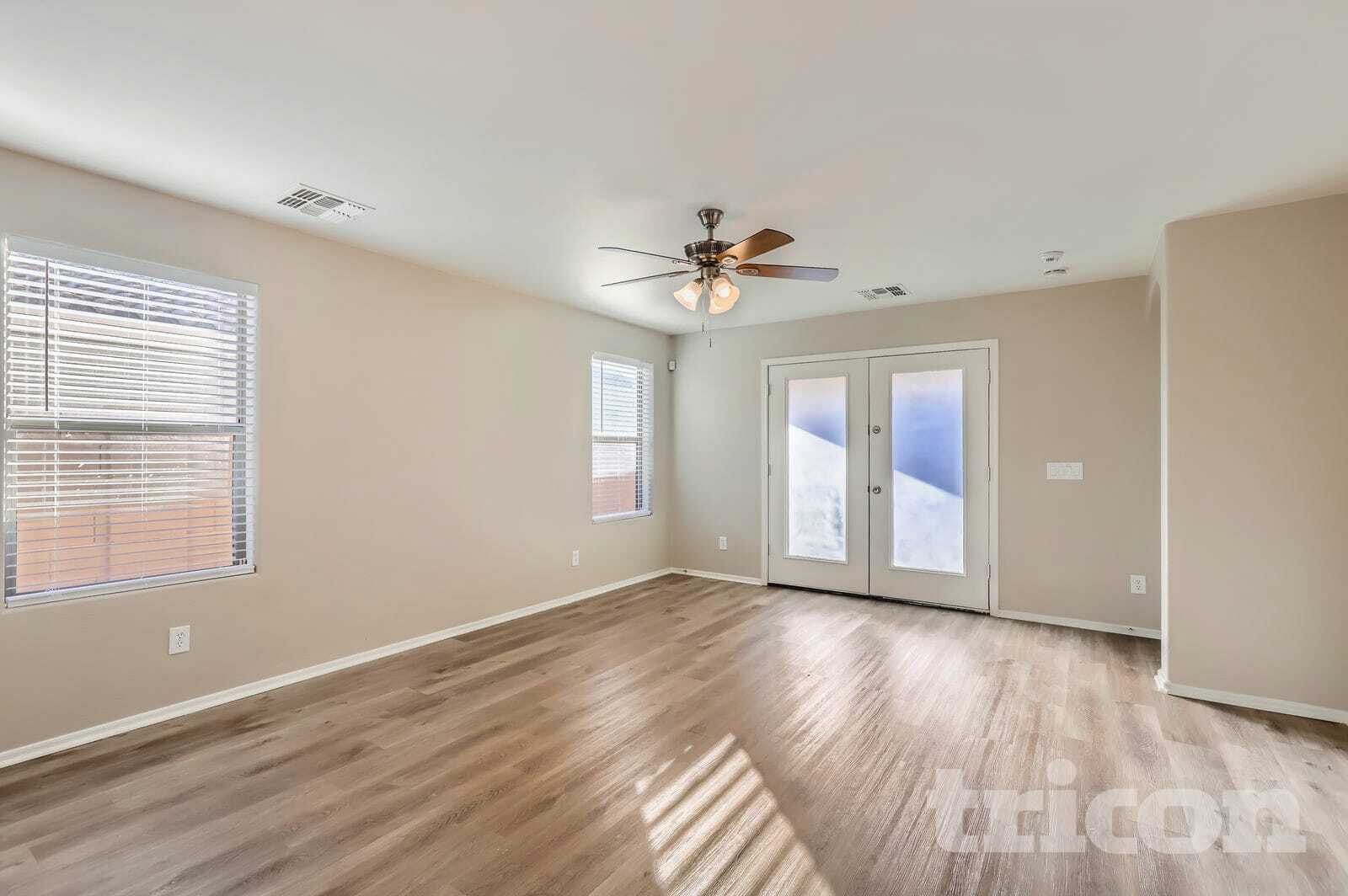 Building Photo - 25841 W Valley View Dr