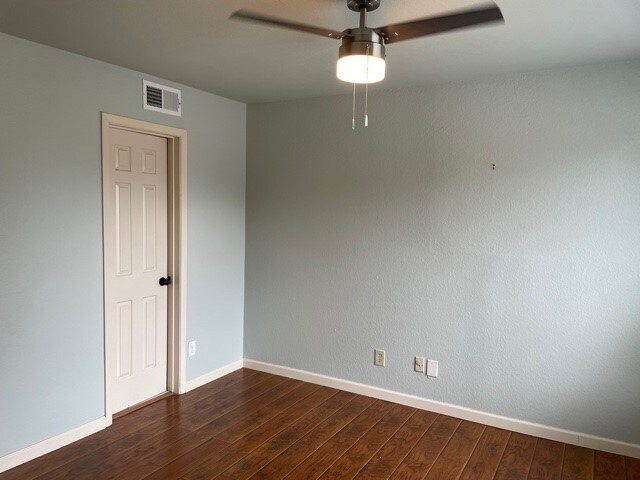 Building Photo - 336 Melrose Dr