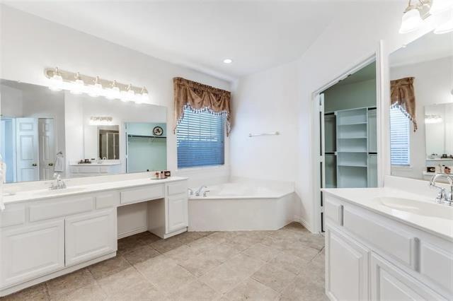 Building Photo - 4125 Greenfield Dr