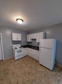 Building Photo - 50 Hunters Ave