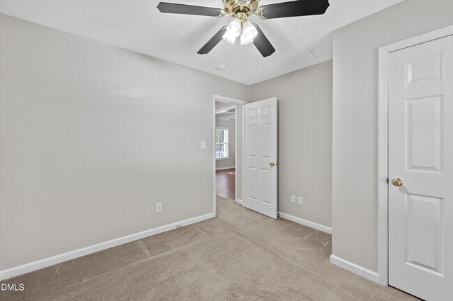 Building Photo - 1224 Grovewood Dr