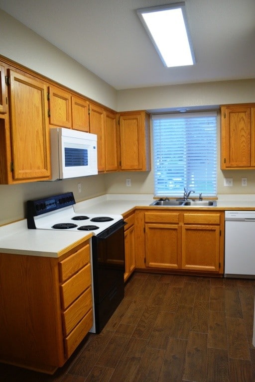 Building Photo - 310 Terry NE Ln