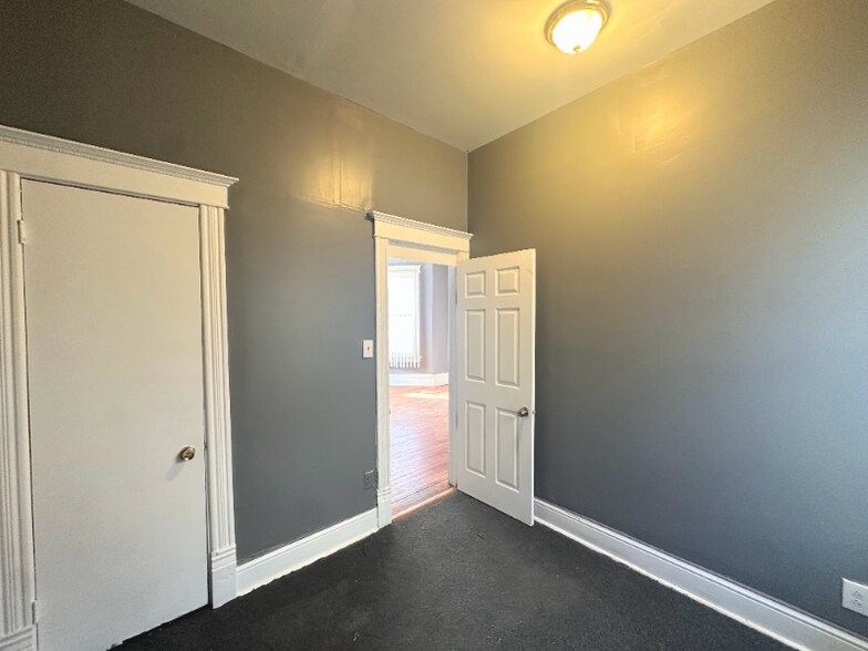 Building Photo - 10921 S Wabash Ave