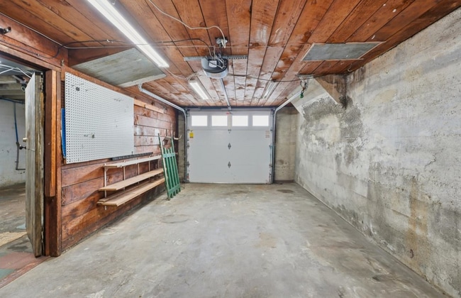 Building Photo - 4005 SE Boise St
