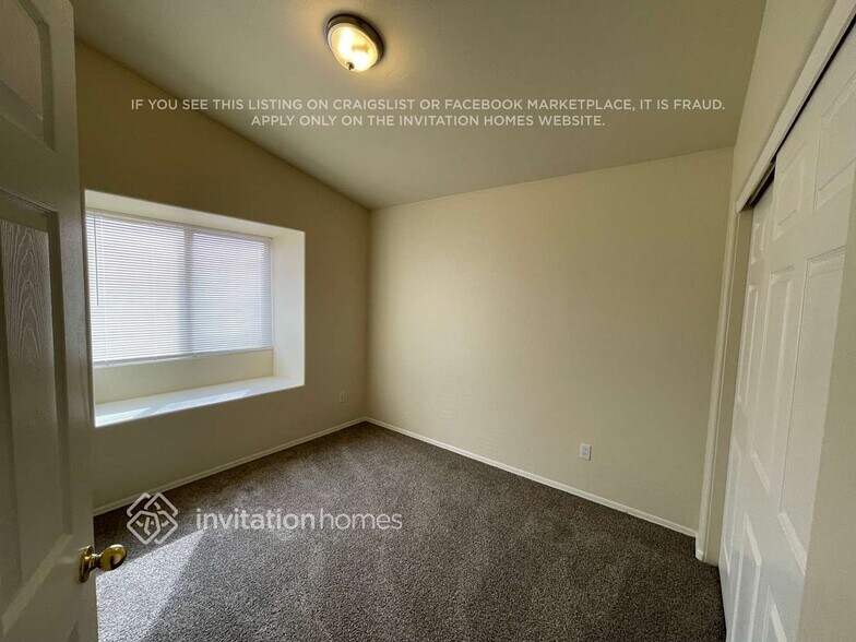 Building Photo - 14530 N 87th Ave