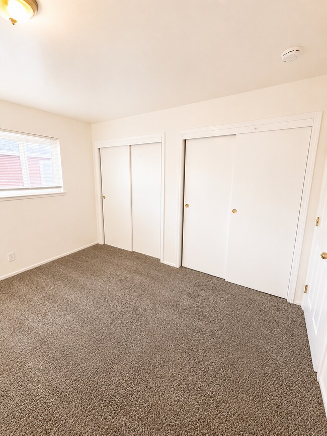 Building Photo - $1575 Moves You In - No Rent Due For August 2026    Updated interior - must see! Parking On Site ...