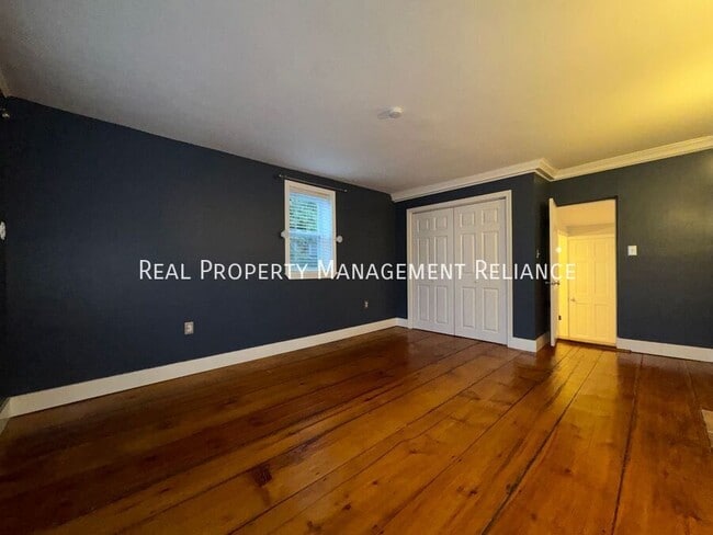 Building Photo - 22 Kent St