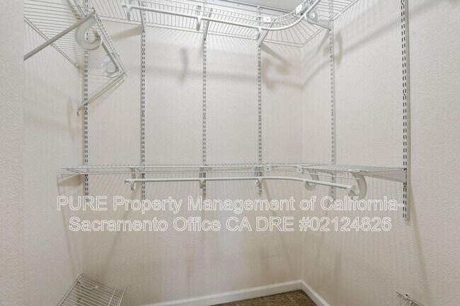 Building Photo - 7777 Uplands Way