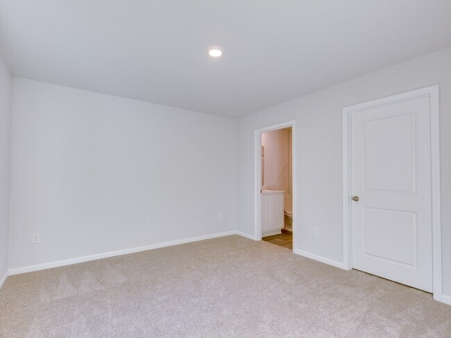 Building Photo - 3026 Course Ln