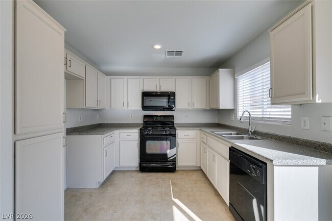 Building Photo - 868 Blue Rosalie Pl