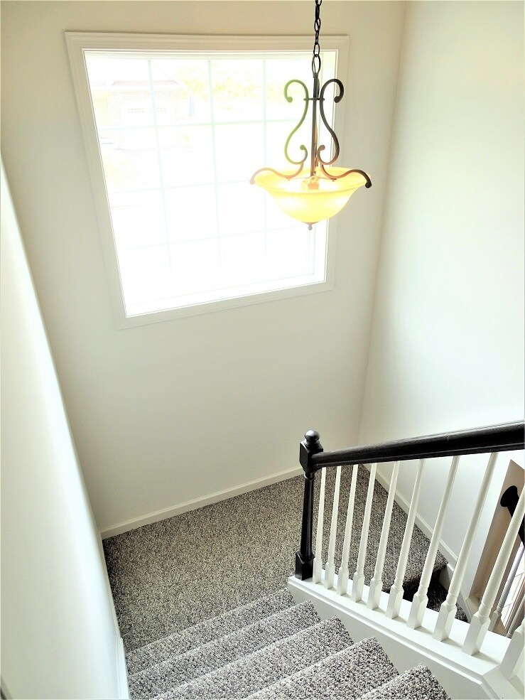 Building Photo - 12 Arrow Head Dr